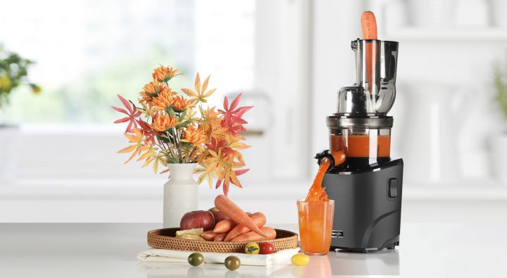 Kuvings Whole Slow Juicer REVO830 černá matná 1666348780-revo830-cerny-lf6.jpg