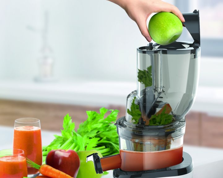 Kuvings Whole Slow Juicer REVO830 černá matná 1666348851-revo-ukazka2.jpg