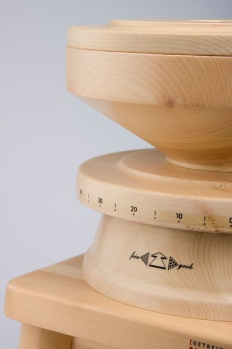 Elektrický mlýnek na obilí FAMILY Waldner Biotech family1.jpg