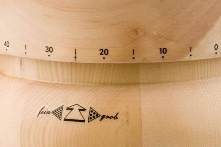 Elektrický mlýnek na obilí Waldner Biotech LADY lady2.jpg